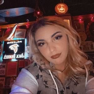 Meet your Posher, Chloe